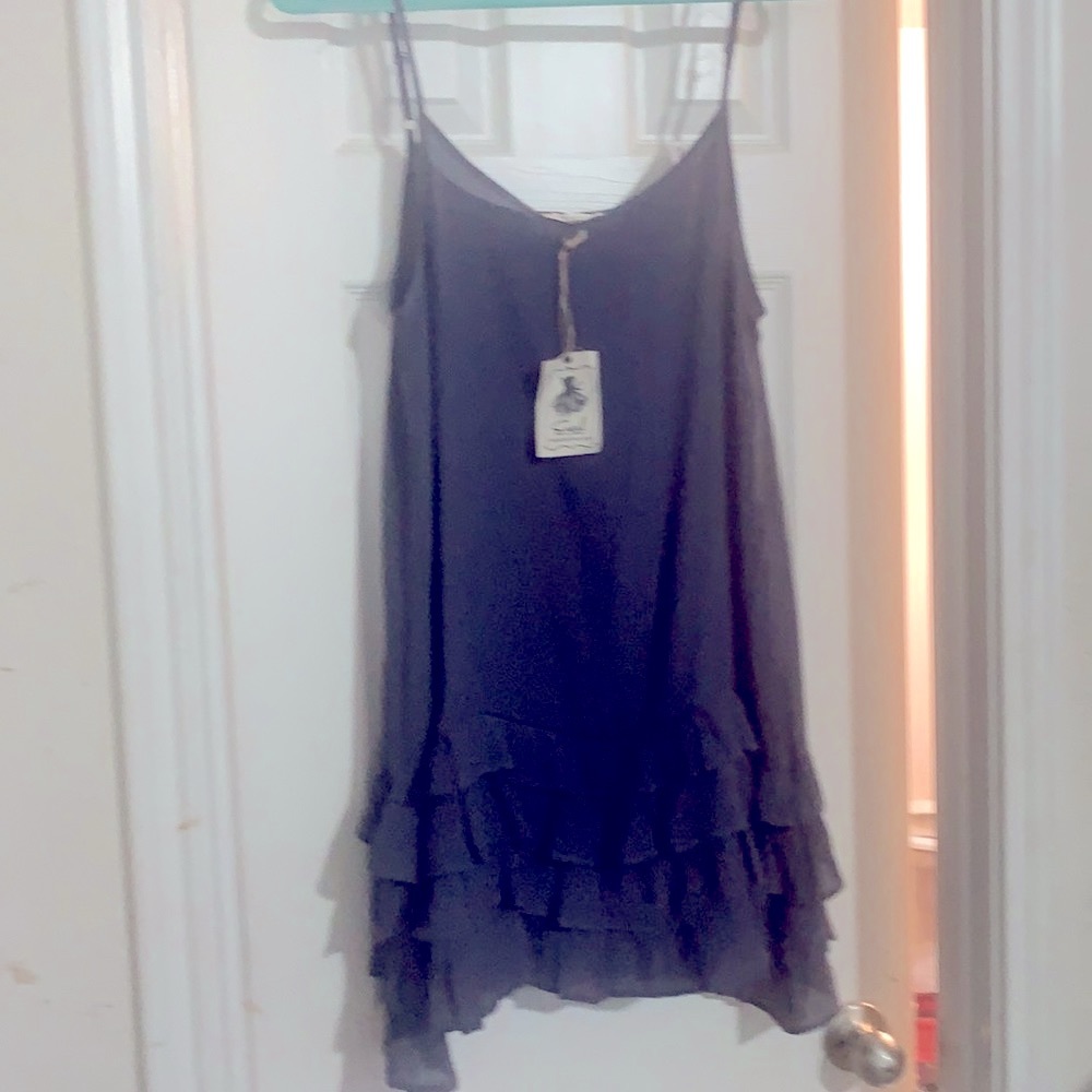NWT Easel ruffles tank top